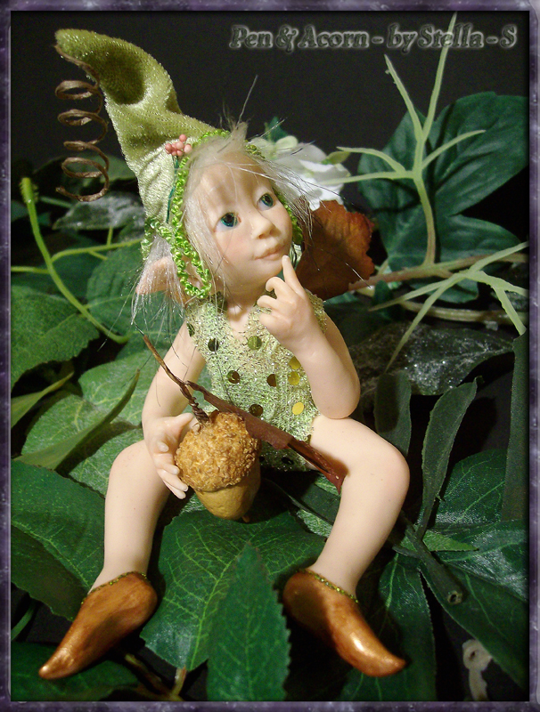 Baby Faerie Pen & Acorn back to gallery